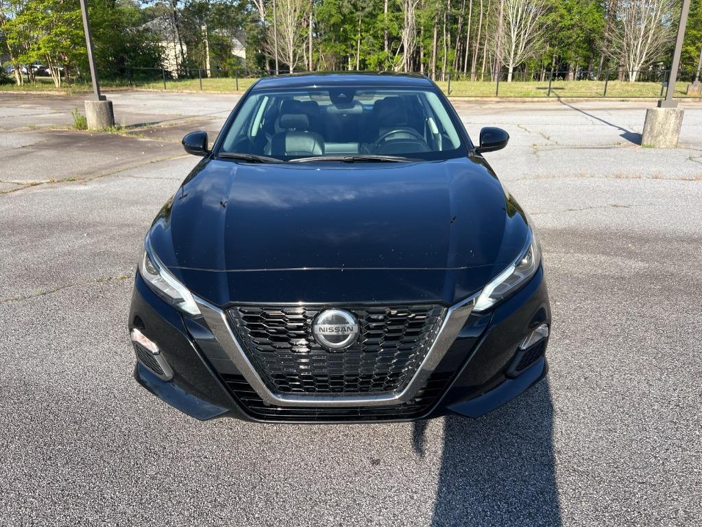 2021 Nissan Altima SR's photo